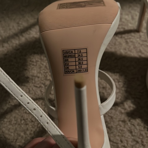 Forever 21 white wheels - Picture 2 of 2